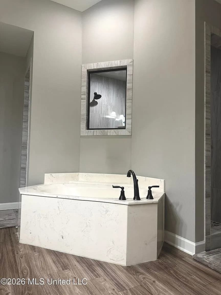 8642 Lois Ln, Southaven, MS 38672 — photo 9