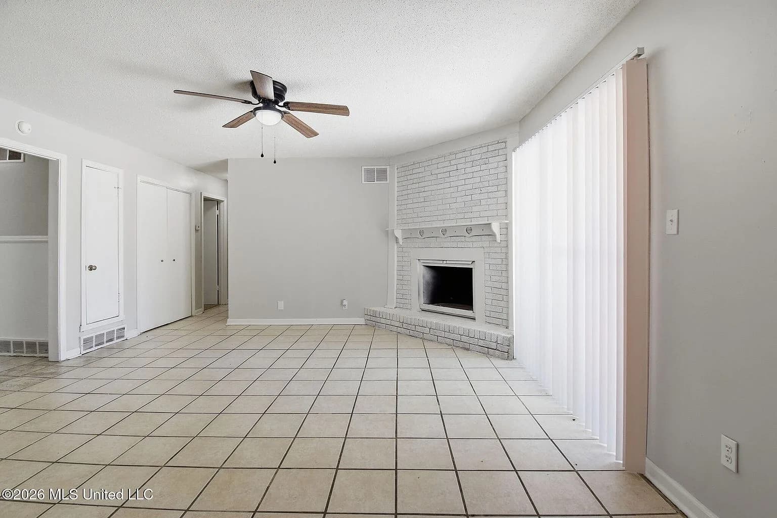 6460 Birchfield Cir, Horn Lake, MS 38637 — photo 4