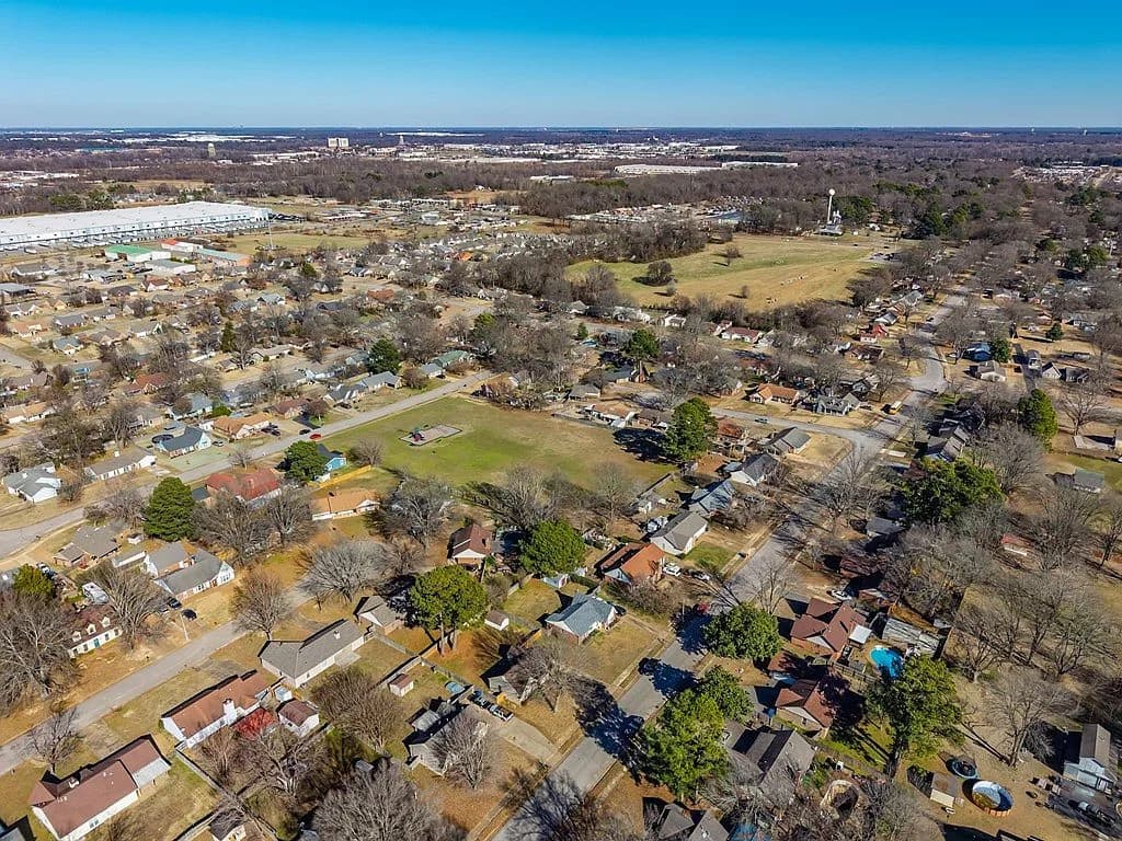 1926 Tissington Dr, Horn Lake, MS 38637 — photo 11