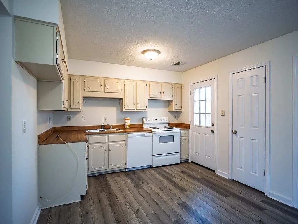 1926 Tissington Dr, Horn Lake, MS 38637 — photo 17