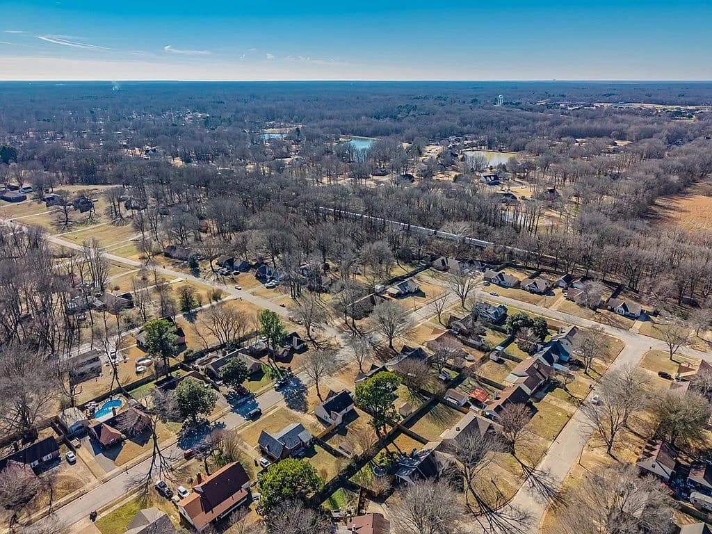 1926 Tissington Dr, Horn Lake, MS 38637 — photo 8