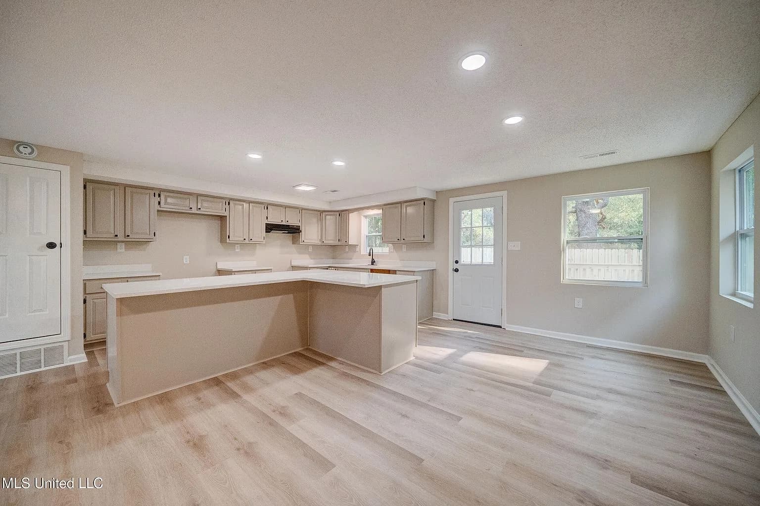 2835 Plum Point Rd, Southaven, MS 38672 — photo 3