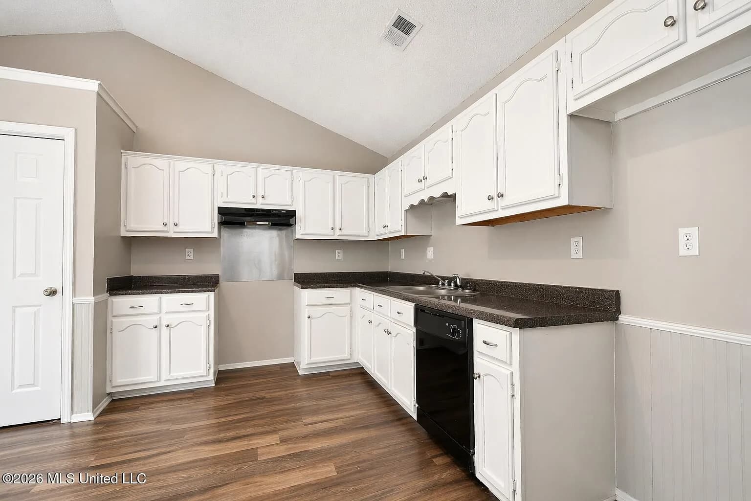 6411 Kristen Dr, Olive Branch, MS 38654 — photo 4