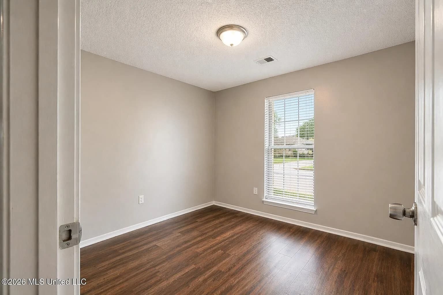 6411 Kristen Dr, Olive Branch, MS 38654 — photo 8