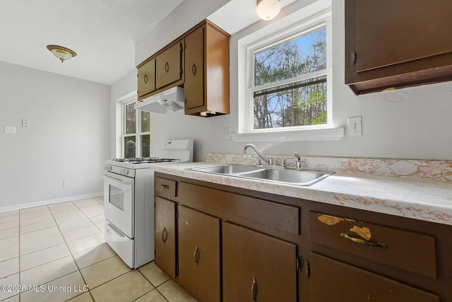 2715 Meadowbrook Dr, Horn Lake, MS 38637 — photo 18