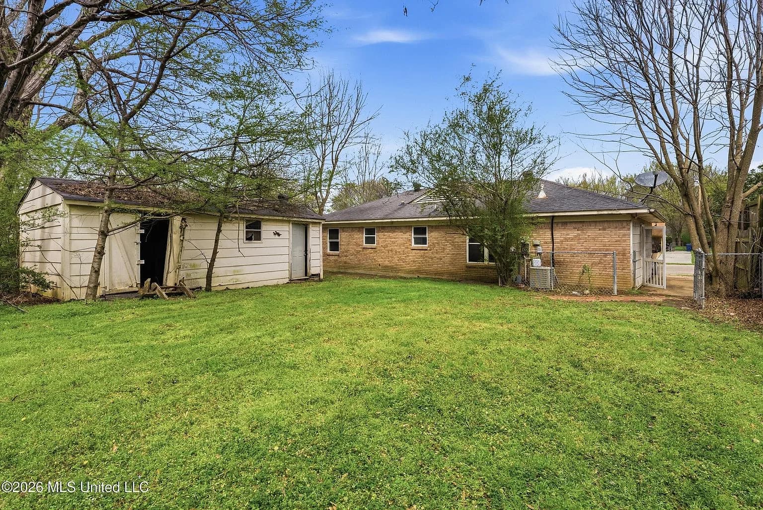 2715 Meadowbrook Dr, Horn Lake, MS 38637 — photo 24
