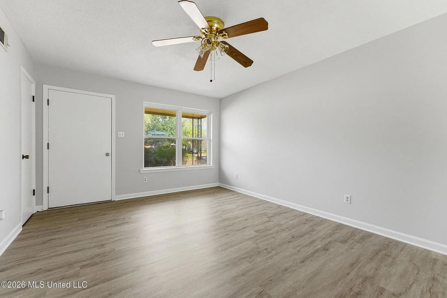 2715 Meadowbrook Dr, Horn Lake, MS 38637 — photo 5