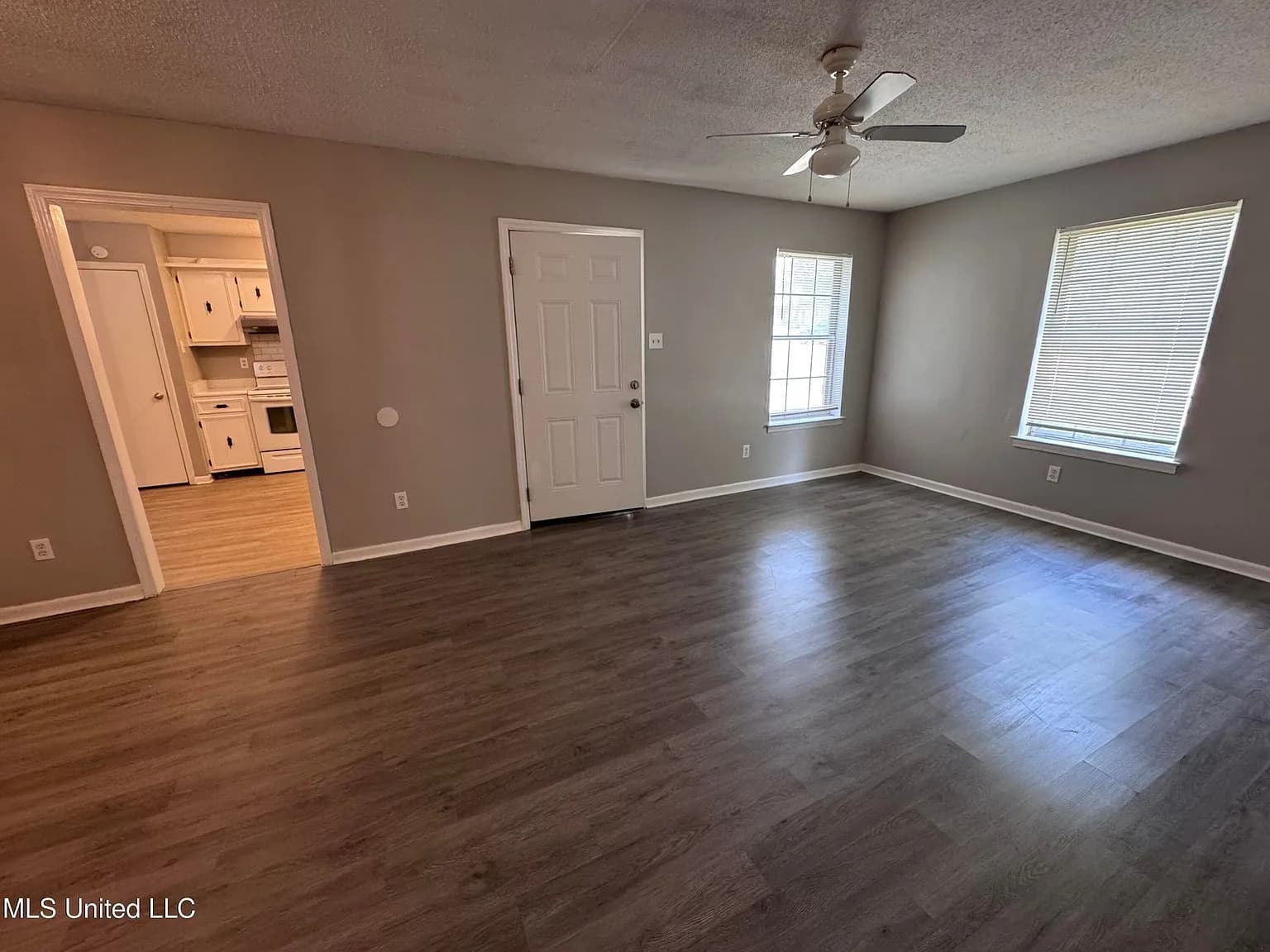 8355 Greenbrook Pkwy, Southaven, MS 38671 — photo 13
