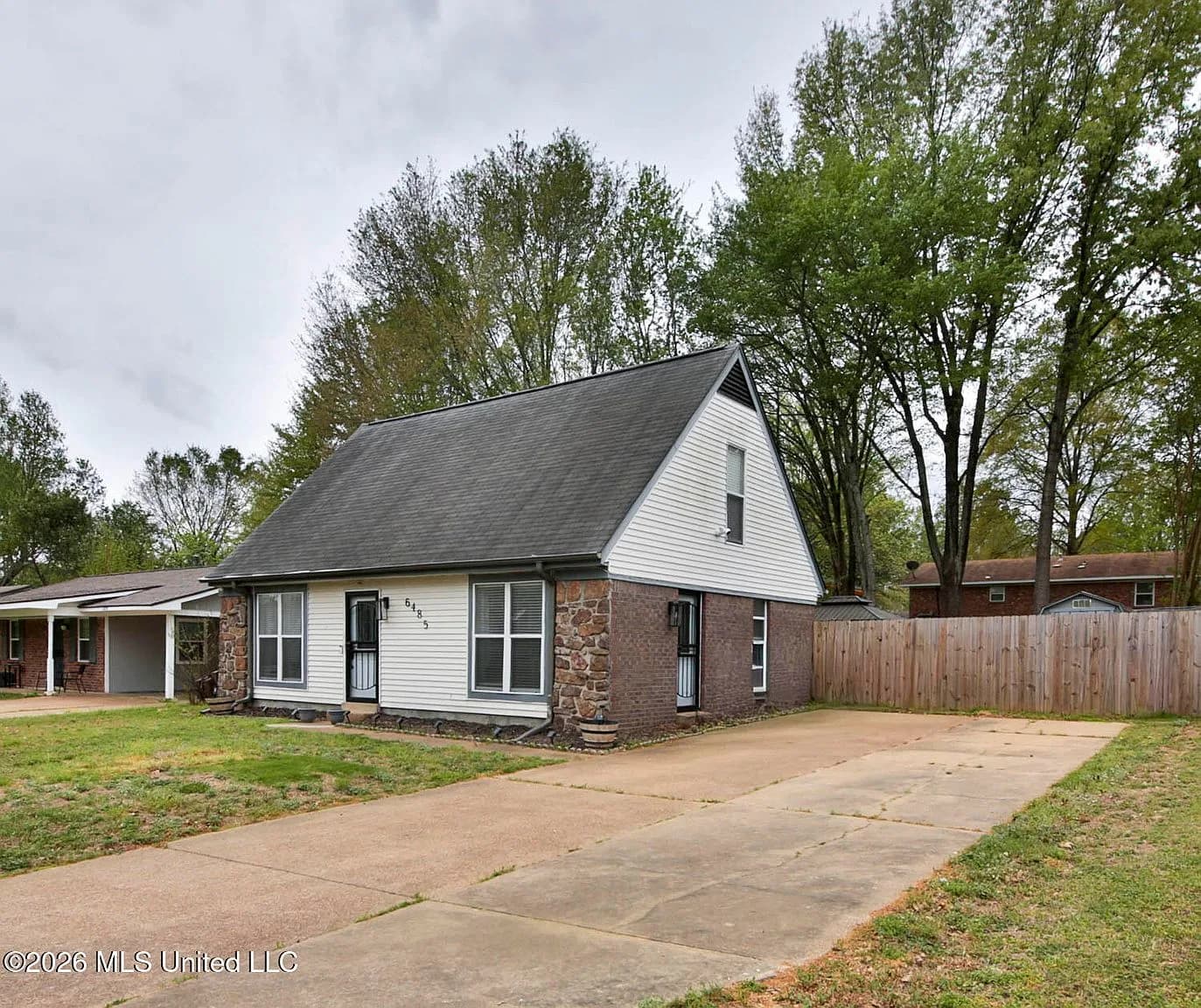 6485 Yorkshire Rd, Horn Lake, MS 38637