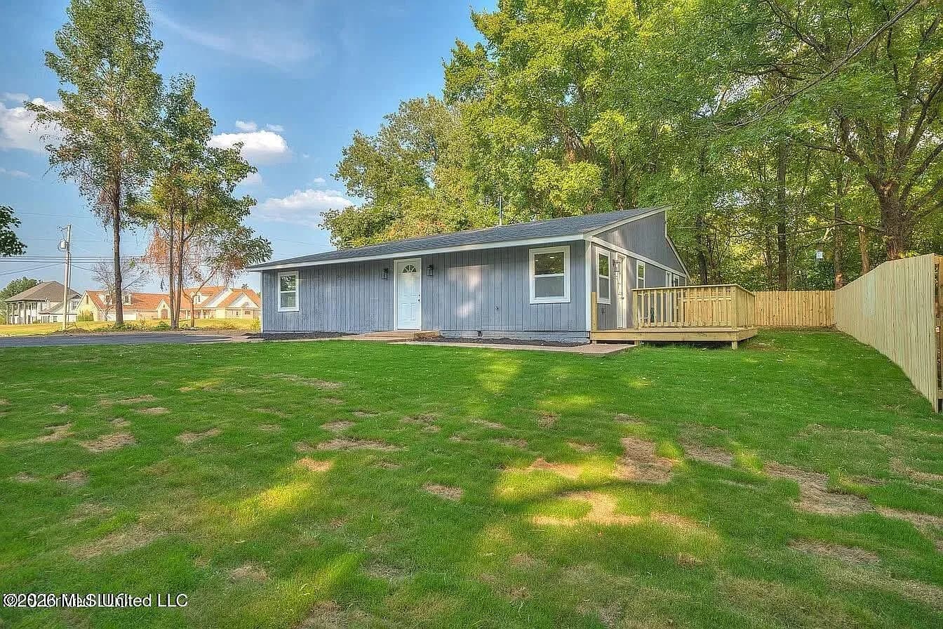 2835 Plum Point Rd, Southaven, MS 38672