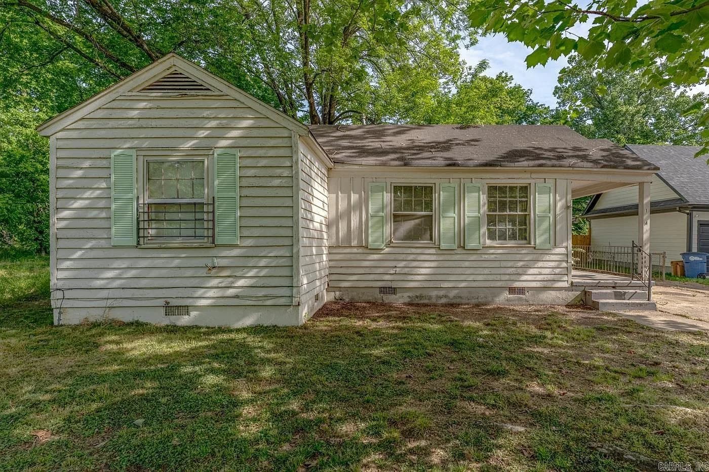 1904 E Barton Ave, West Memphis, AR 72301